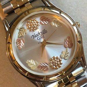 BLACK HILLS Gold Watch ~ Gorgeous ~ Vintage